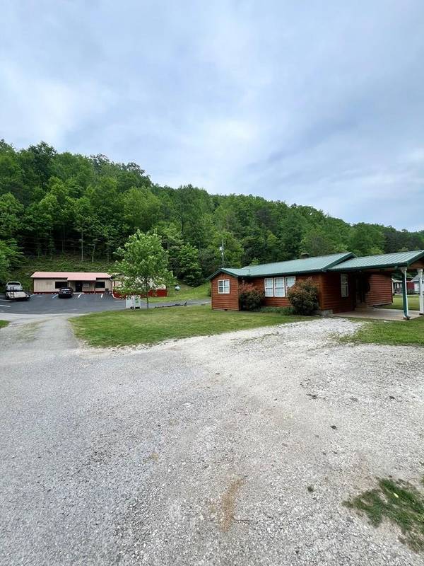 14 Left Fork Jockey Hollow,  Auxier,  KY 41602