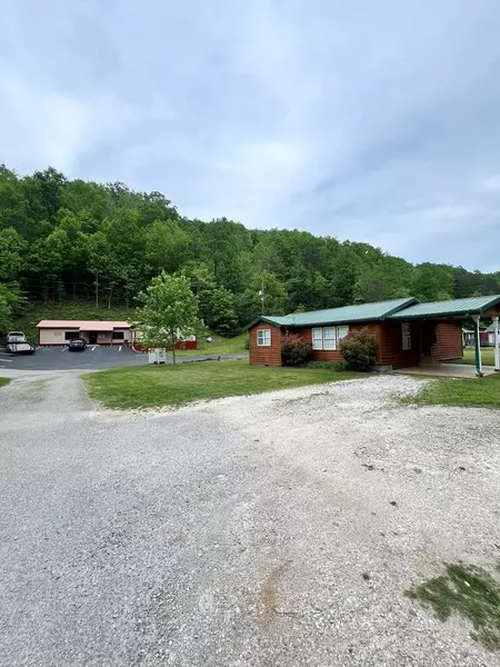 14 Left Fork Jockey Hollow, Auxier, KY 41602