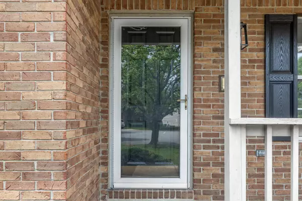 Lexington, KY 40503,804 Quarter Horse Court