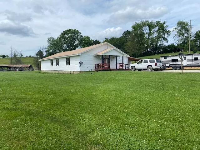 6122 E US Hwy 460, Frenchburg, KY 40322