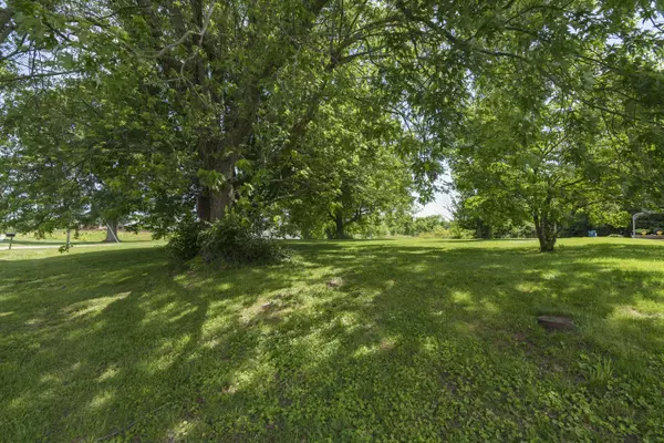 21 Warsaw Road,  Dry Ridge,  KY 41035