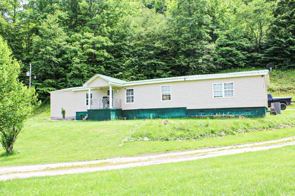 70 Spruce Pine Road, Woollum, KY 40906