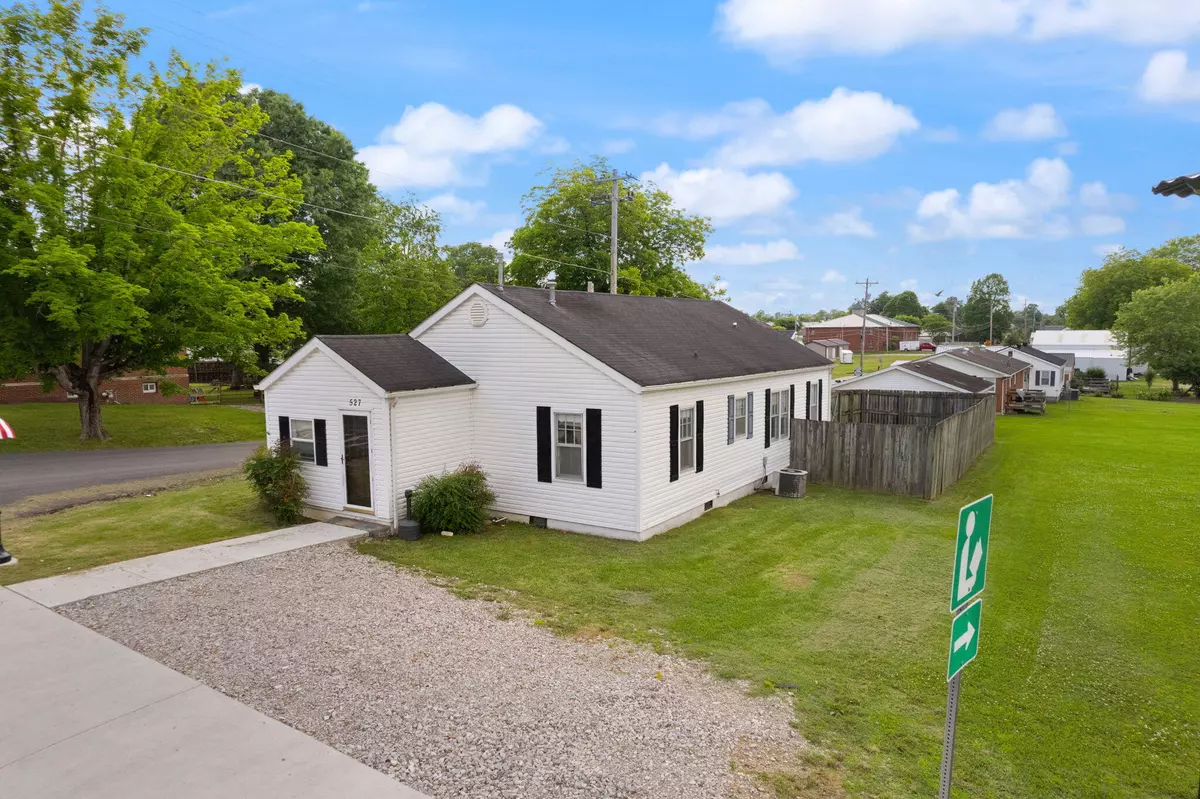 Stanton, KY 40380,527 North Main Street