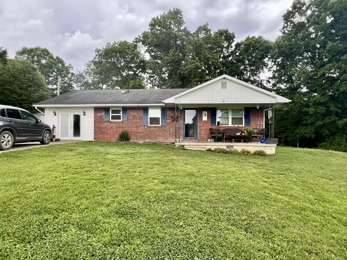 Beattyville, KY 41311,412 Bear Track Road Road