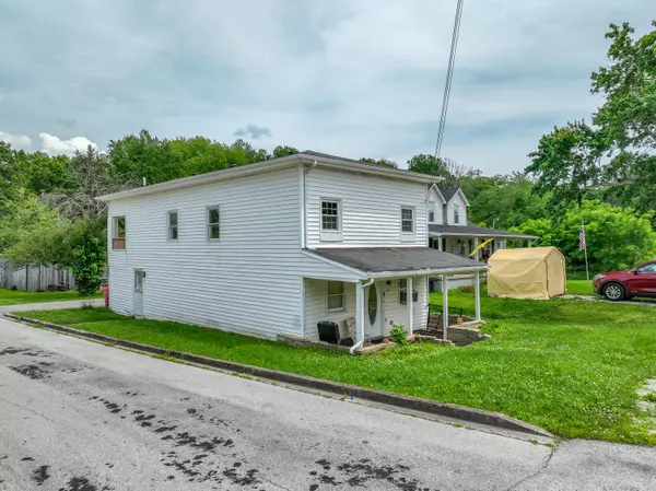 Berea, KY 40403,207 Mt Vernon Road