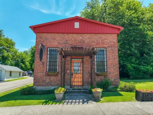 120 N Broadway, Berea, KY 40403