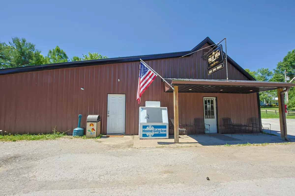 Winchester, KY 40391,7695 Ironworks Road