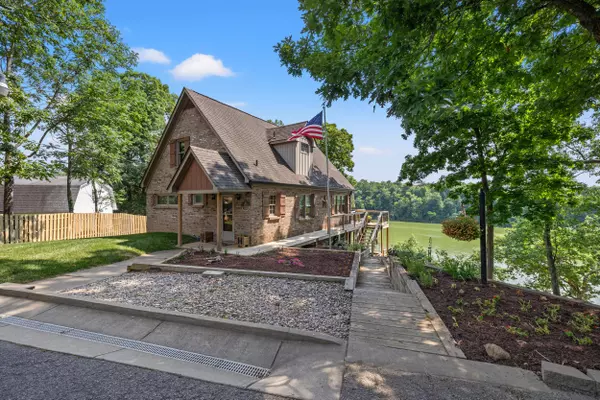 Harrodsburg, KY 40330,681 Herrington Woods