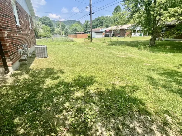 Clearfield, KY 40313,42 Roxanne Street