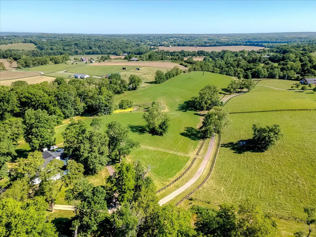 Frankfort, KY 40601,1990-L Elkhorn Hills Lane