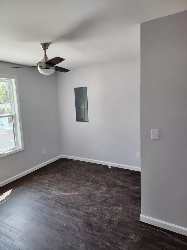 Stanton, KY 40380,8 E Railroad Street