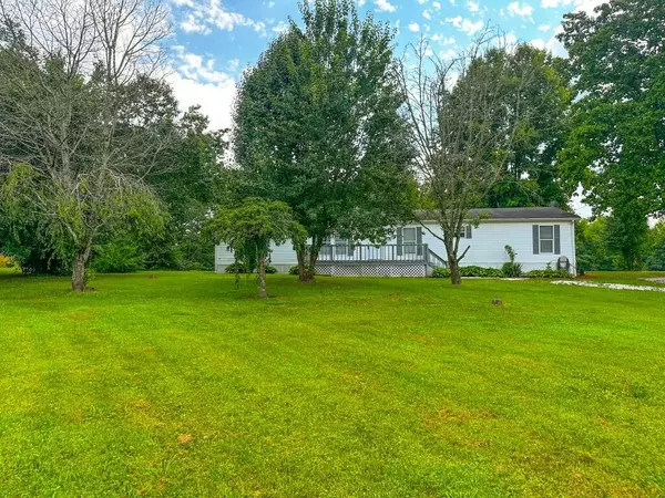 1303 Hawk Creek Road, London, KY 40741