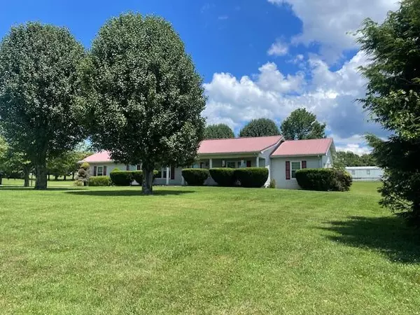 Bronston, KY 42518,360 Gibson Lane