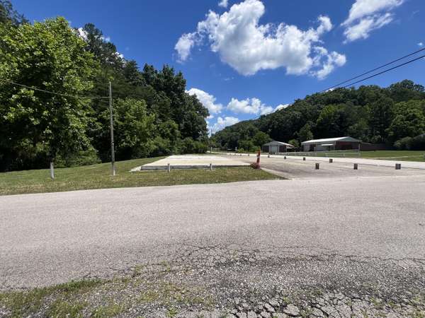 10891 ky 7, West Liberty, KY 41472