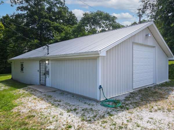 537 Southern Highway, Pine Knot, KY 42635