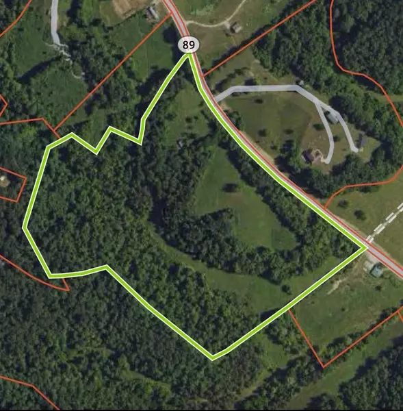 8195 Winchester Road, Irvine, KY 40336