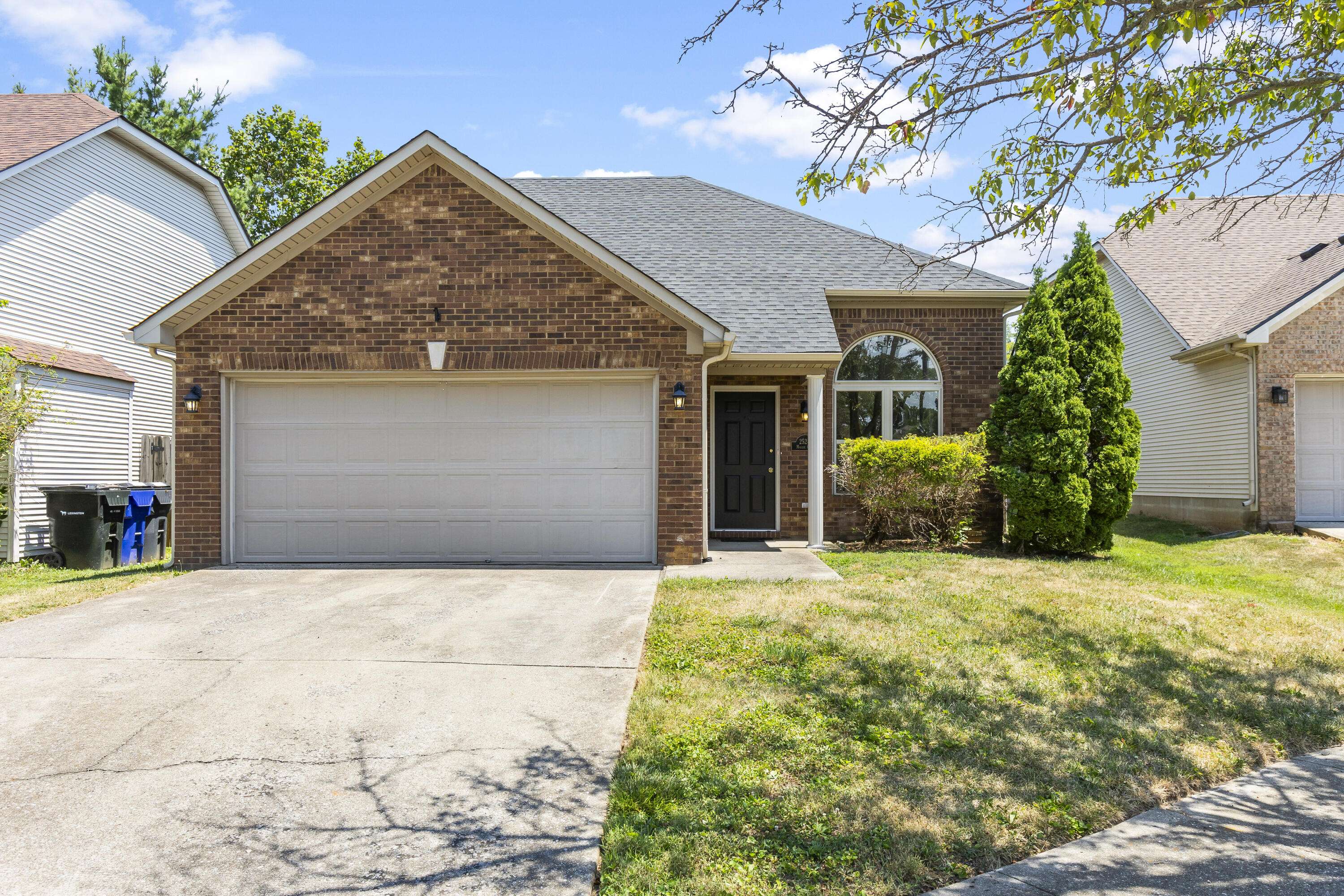 Lexington, KY 40511,2524 Maggie Cove