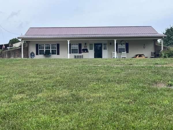 103 McCracken Lane, East Bernstadt, KY 40729