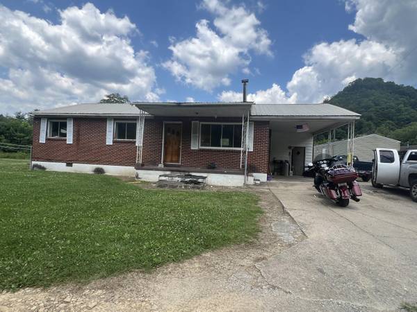 75 Rocky Way Way, Pikeville, KY 41501