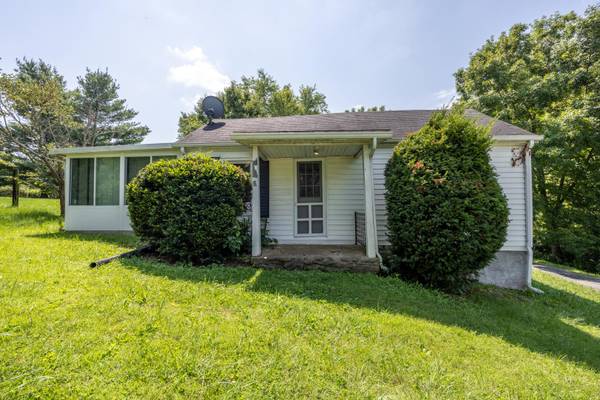 2902 North Middletown Road,  N Middletown,  KY 40357