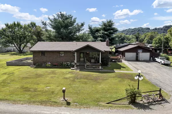 South Shore, KY 41175,8 Riddle Street