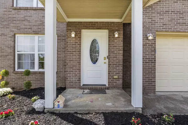 Lexington, KY 40511,1092 Winding Oak Trail