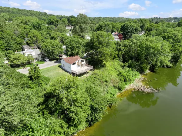 Frankfort, KY 40601,719 Kentucky Avenue