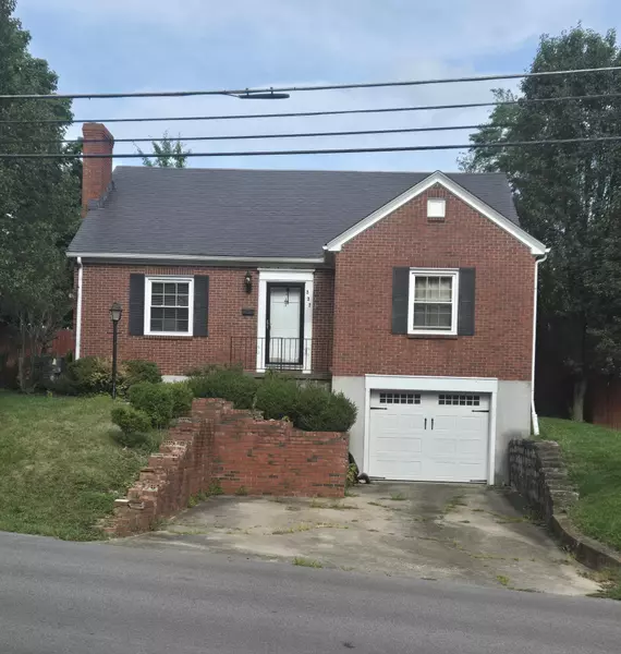 327 West Maple Avenue, Lancaster, KY 40444