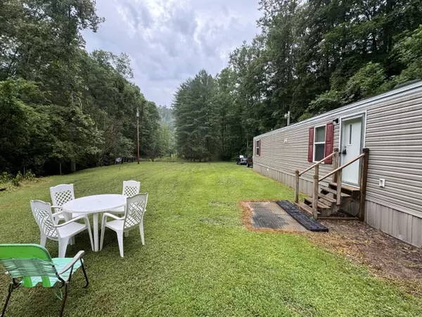Oneida, KY 40972,303 Wagon Fork Road
