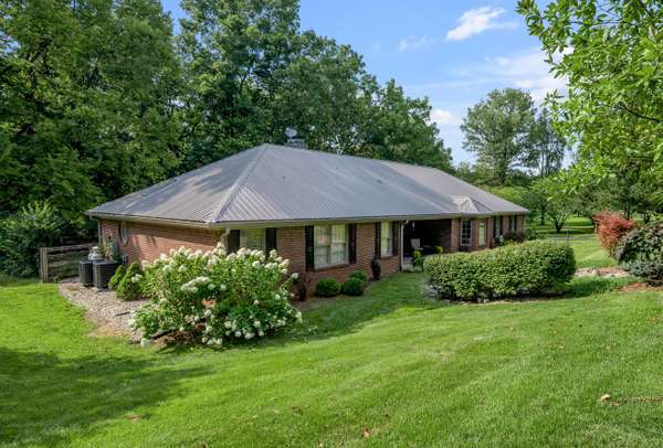 105 Foxtail Drive, Nicholasville, KY 40356