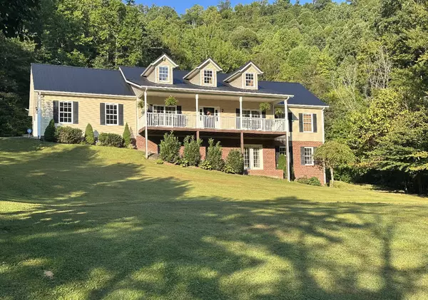 725 Hatton Creek School Road, Stanton, KY 40380