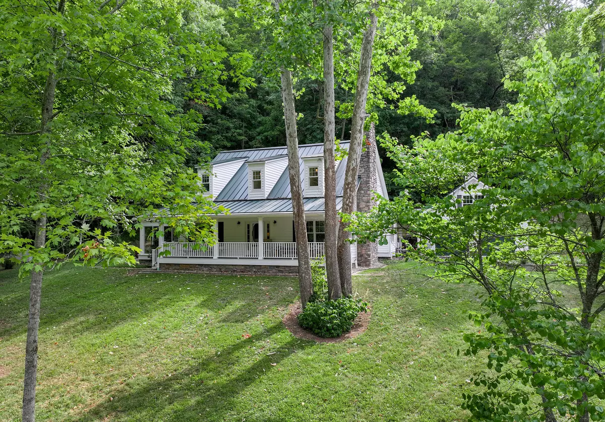 Versailles, KY 40383,1415 Griers Creek Road