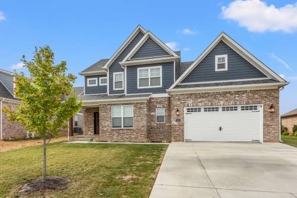 205 Halfhill Lane, Nicholasville, KY 40356