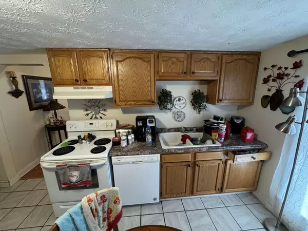 Irvine, KY 40336,710 Broadway Street