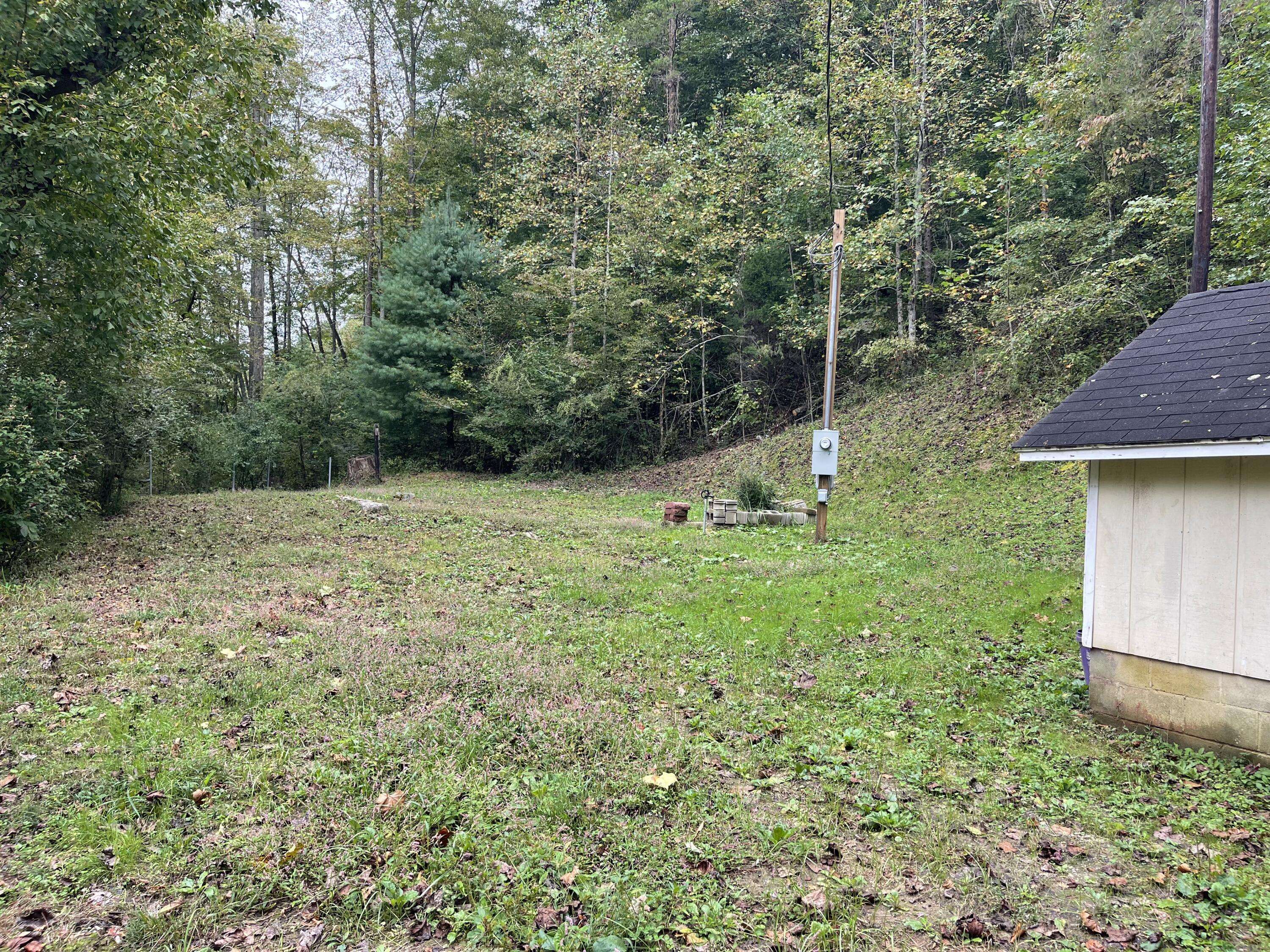 310 Simms Fork, Arjay, KY 40902