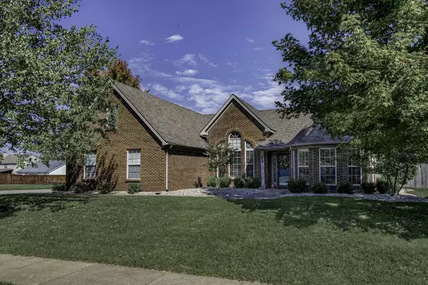 340 Gleneagles Way, Versailles, KY 40383