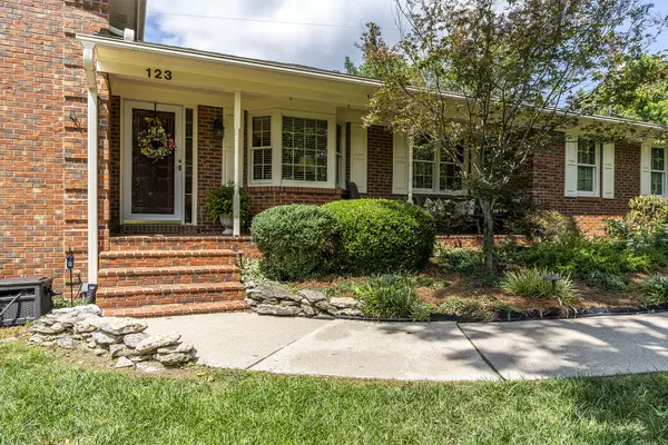 Nicholasville, KY 40356,123 Carolyn Lane