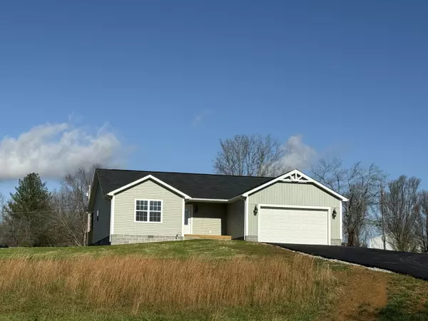 East Bernstadt, KY 40729,124 Birch Creek Lane