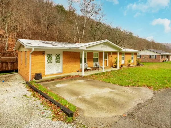 52 Station Branch Estates, Prestonsburg, KY 41653