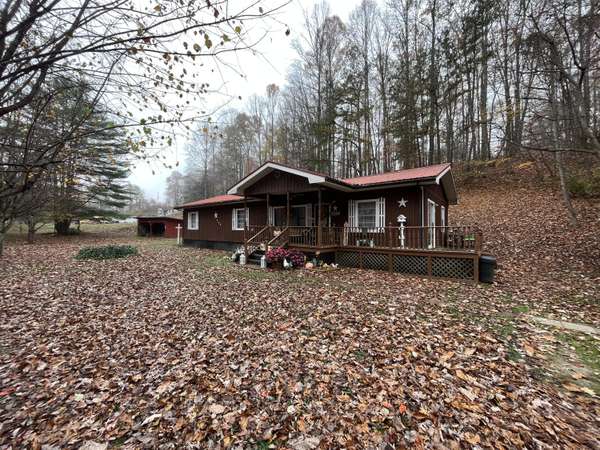 3473 State Highway #3485, Pineville, KY 40977