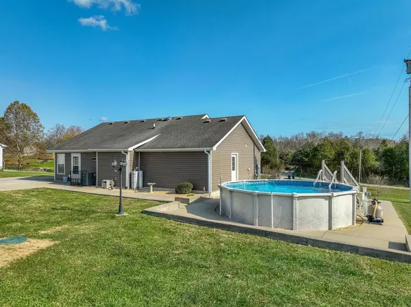 Berea, KY 40403,164 Log Cabin Road