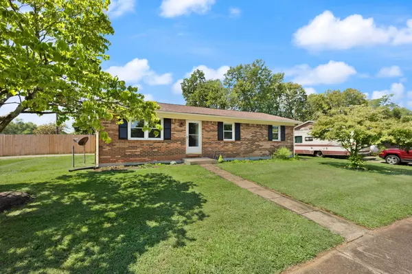 312 Dunroven Road, Versailles, KY 40383