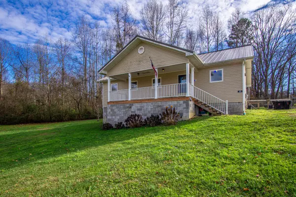 335 Green Valley Rd, Emlyn, KY 40730