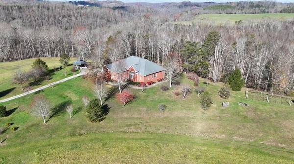 225 Hilltop Road, East Bernstadt, KY 40729