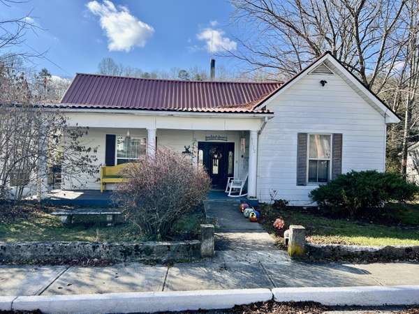 9122 Main Street,  Livingston,  KY 40445