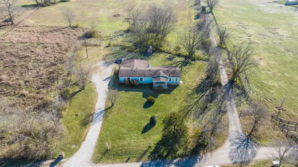 1101 Kidds Mill Road, Versailles, KY 40383