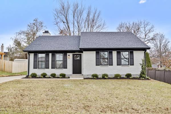 2395 Stonewood Lane, Lexington, KY 40509