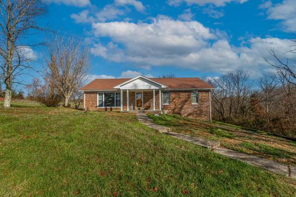 313 East Canoe Creek Road, Lancaster, KY 40444