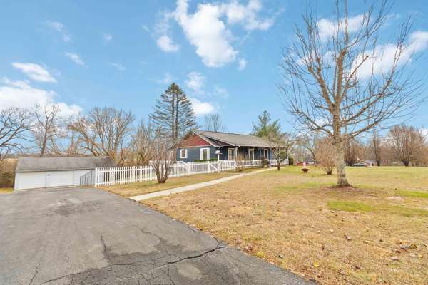 402 Westwood Drive, Nancy, KY 42544