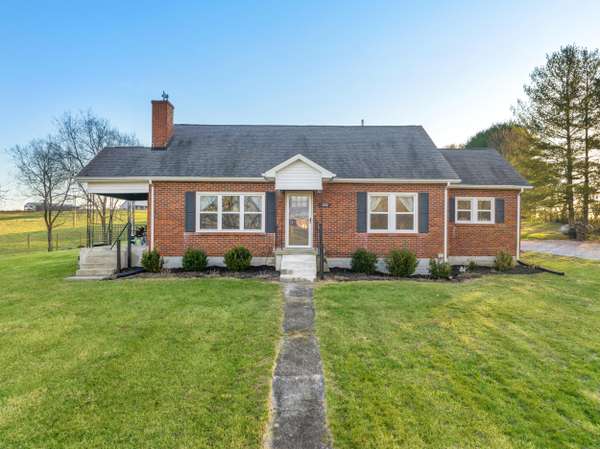 1182 Vanarsdall Road, Harrodsburg, KY 40330